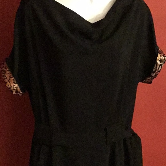 Dress - Picture 2 of 6